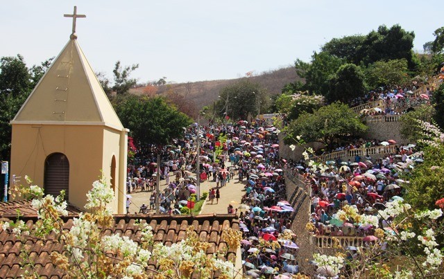 Comercio local amplia horario para fim de semana